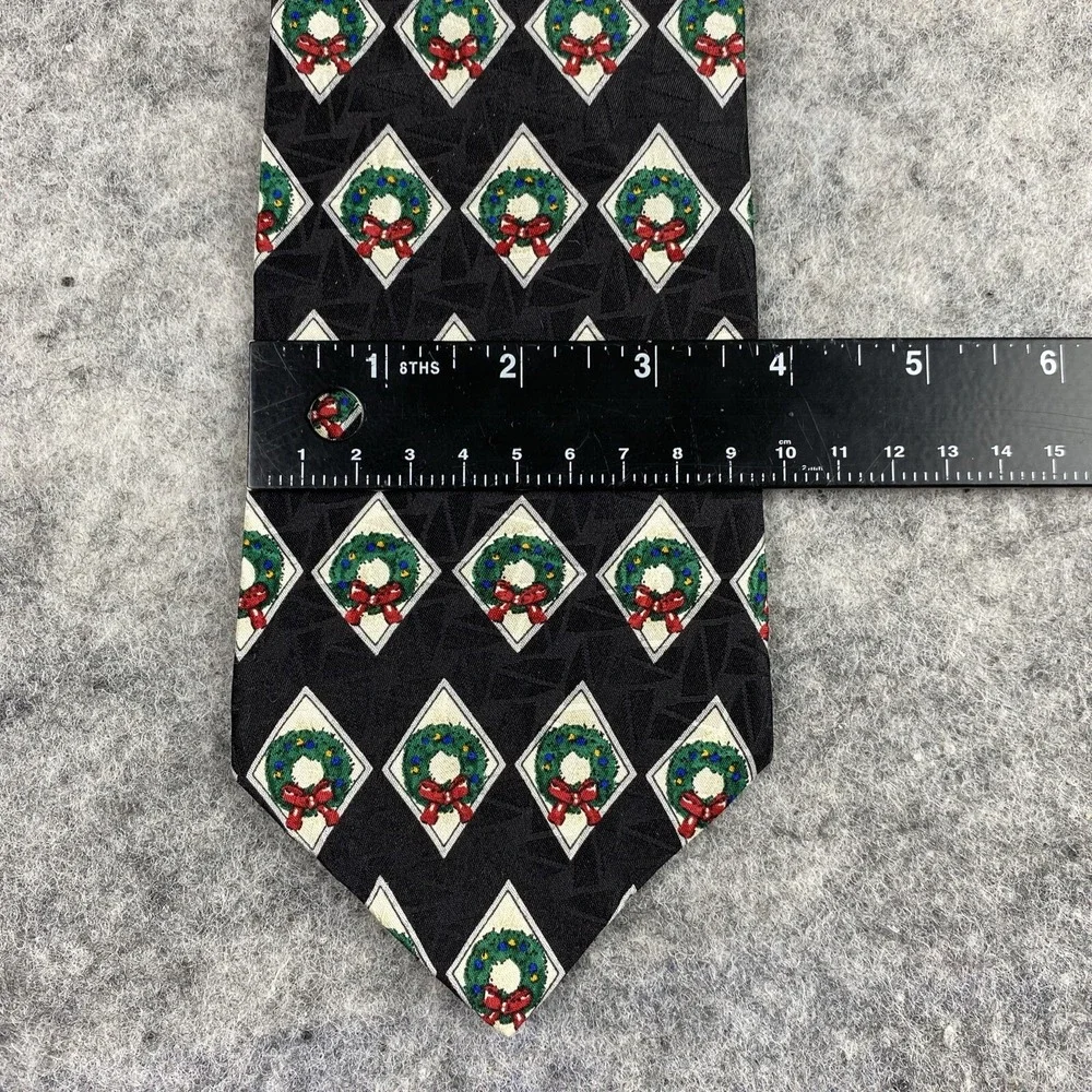 Claybrooke Handmade Silk Tie Christmas Wreaths On Black Plaid‎ 57